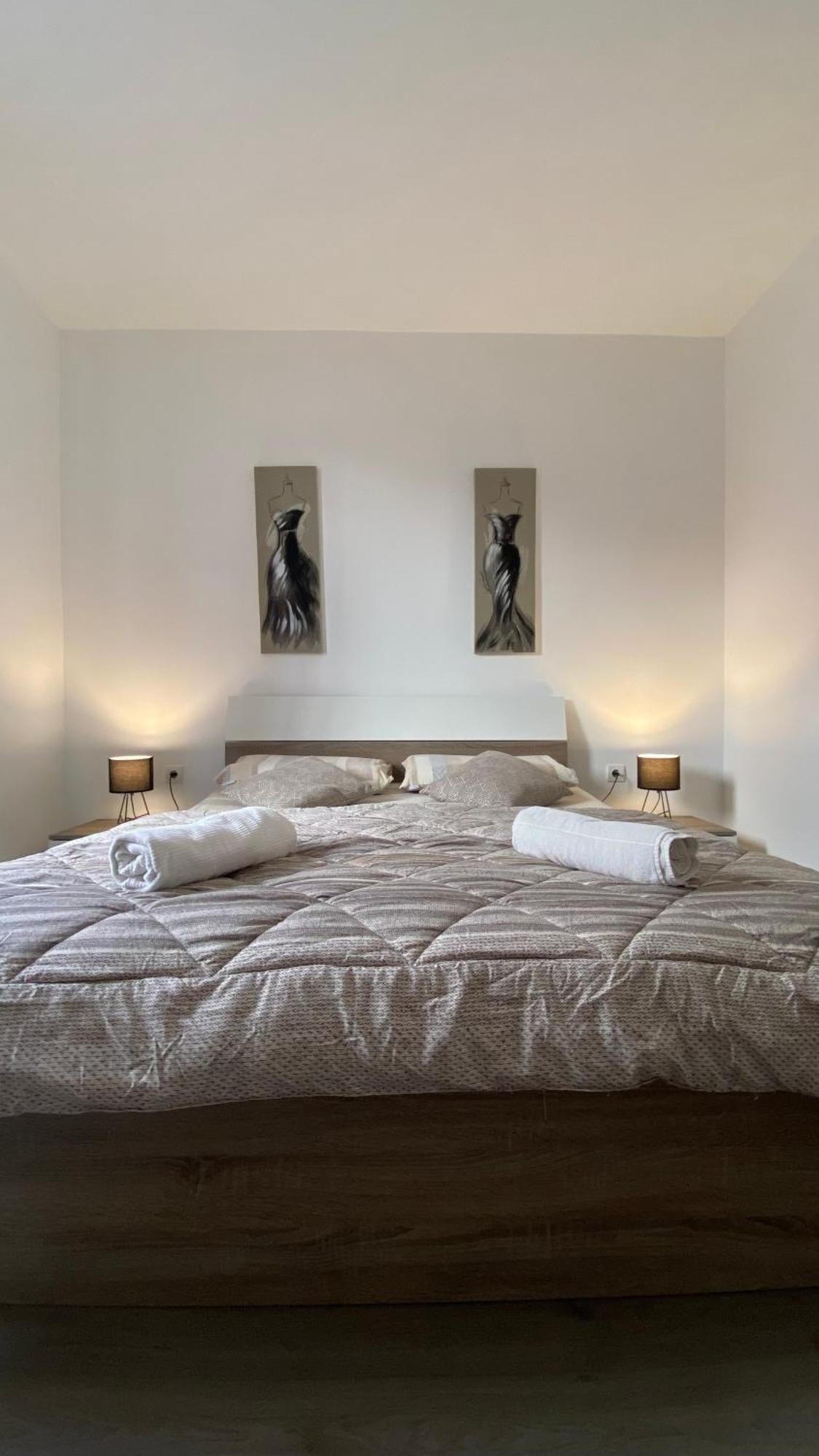 Ivni Apartmani Novigrad  Ngoại thất bức ảnh