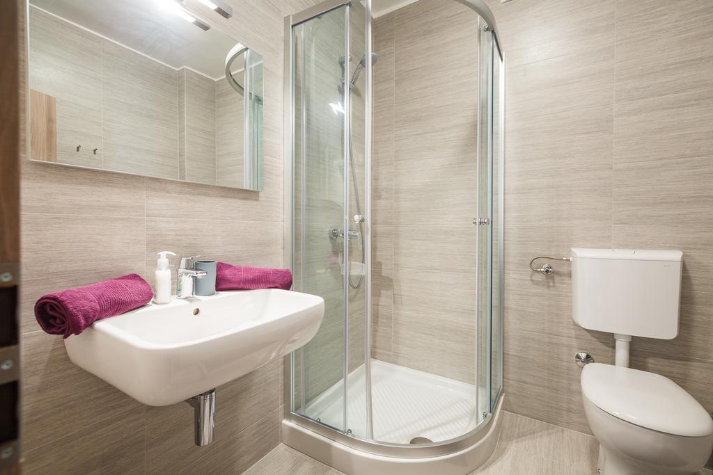 Ivni Apartmani Novigrad  Phòng bức ảnh
