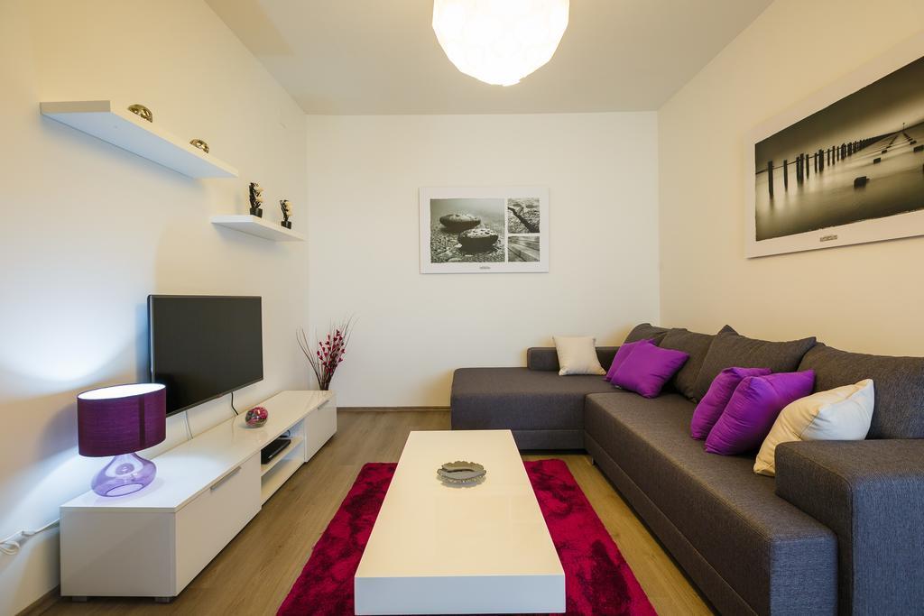 Ivni Apartmani Novigrad  Phòng bức ảnh
