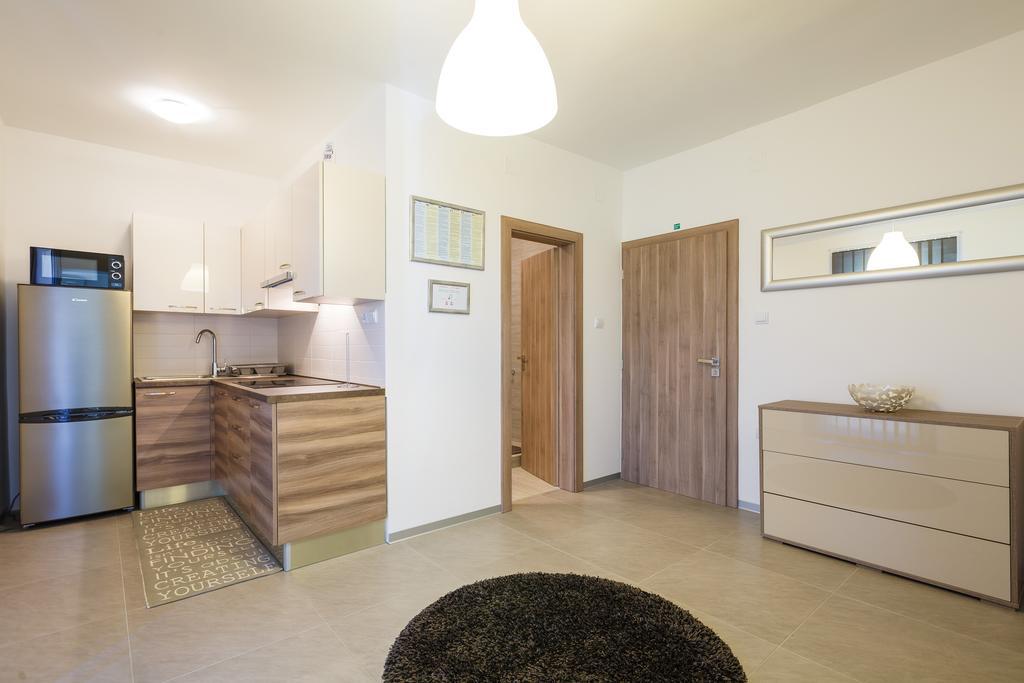 Ivni Apartmani Novigrad  Phòng bức ảnh
