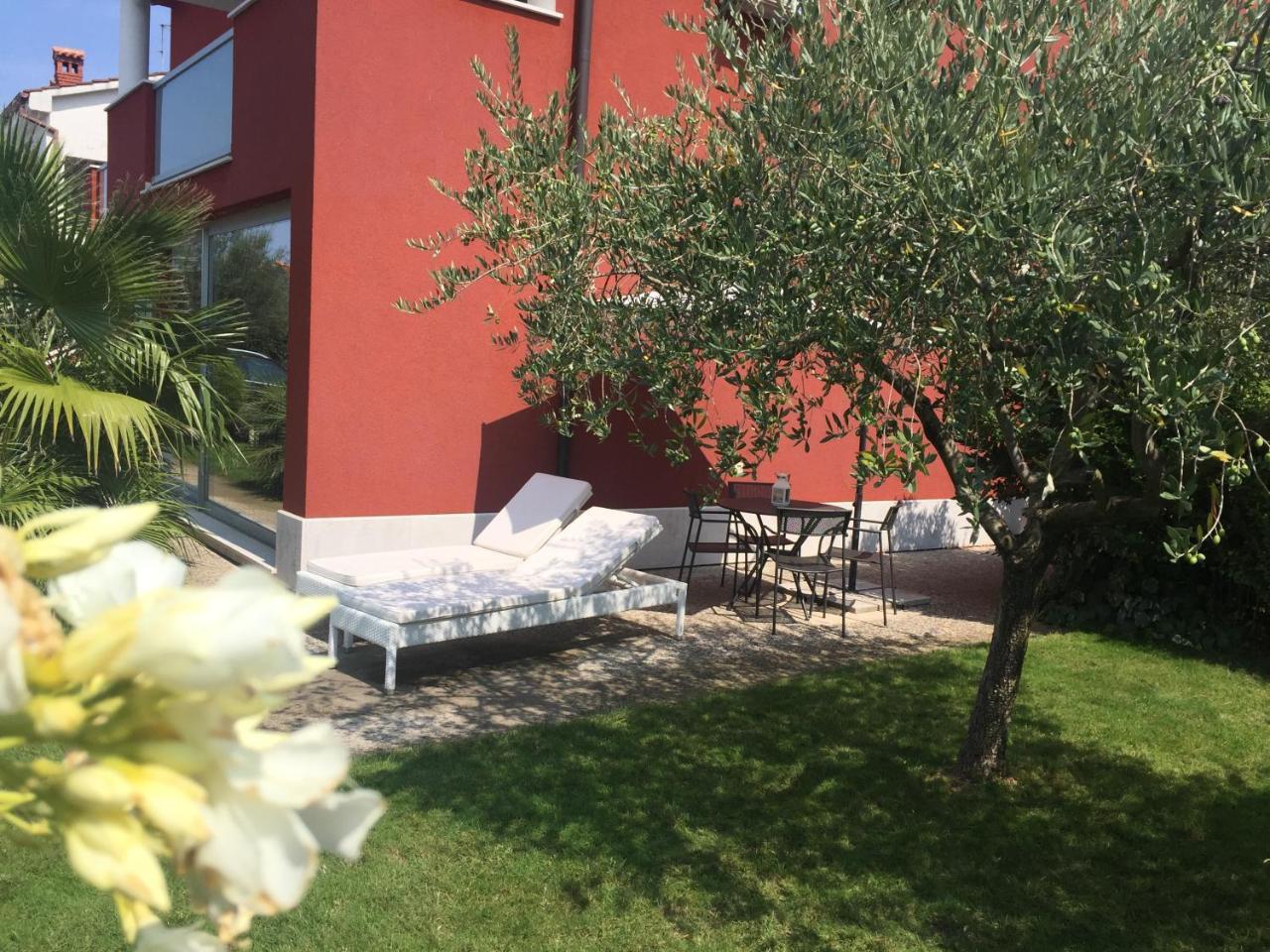 Ivni Apartmani Novigrad  Ngoại thất bức ảnh