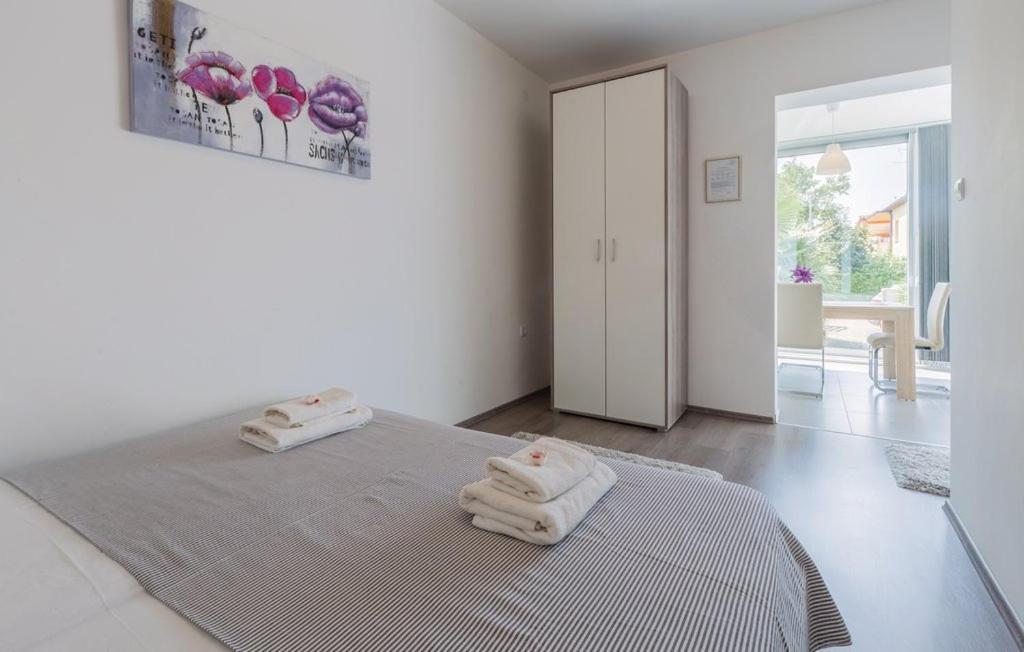 Ivni Apartmani Novigrad  Ngoại thất bức ảnh